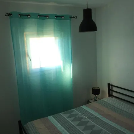 Apartment Deux Pieces A 150m De La Plage, Vue Canal - Fr-1-338-373 Sète