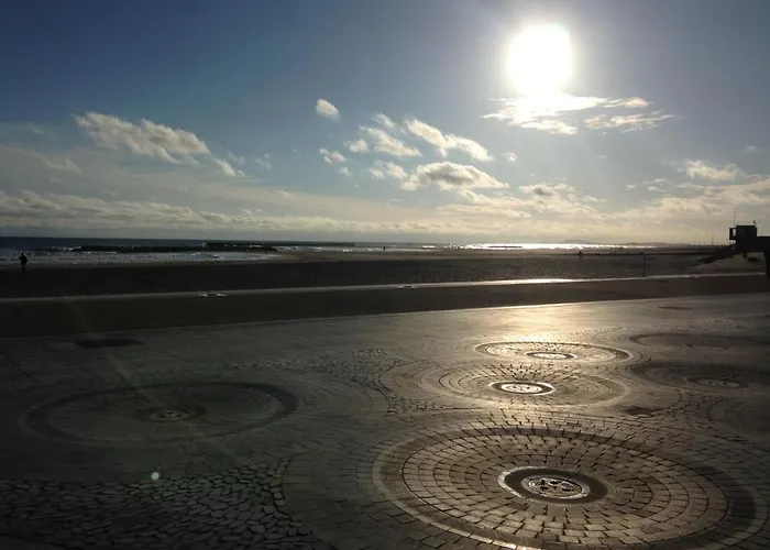 Deux Pièces à 150m De La Plage, Vue Canal - Fr-1-338-373 * Sète